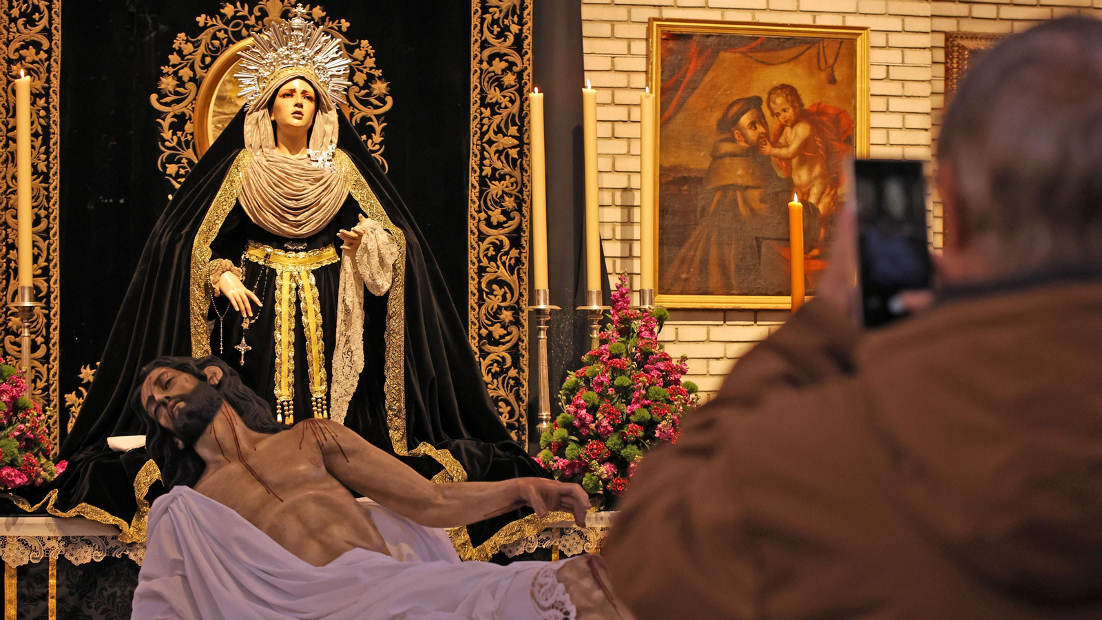 Besamanos y besapíes del miércoles de ceniza en Jerez Besamanos y besapíes del miércoles de ceniza en Jerez