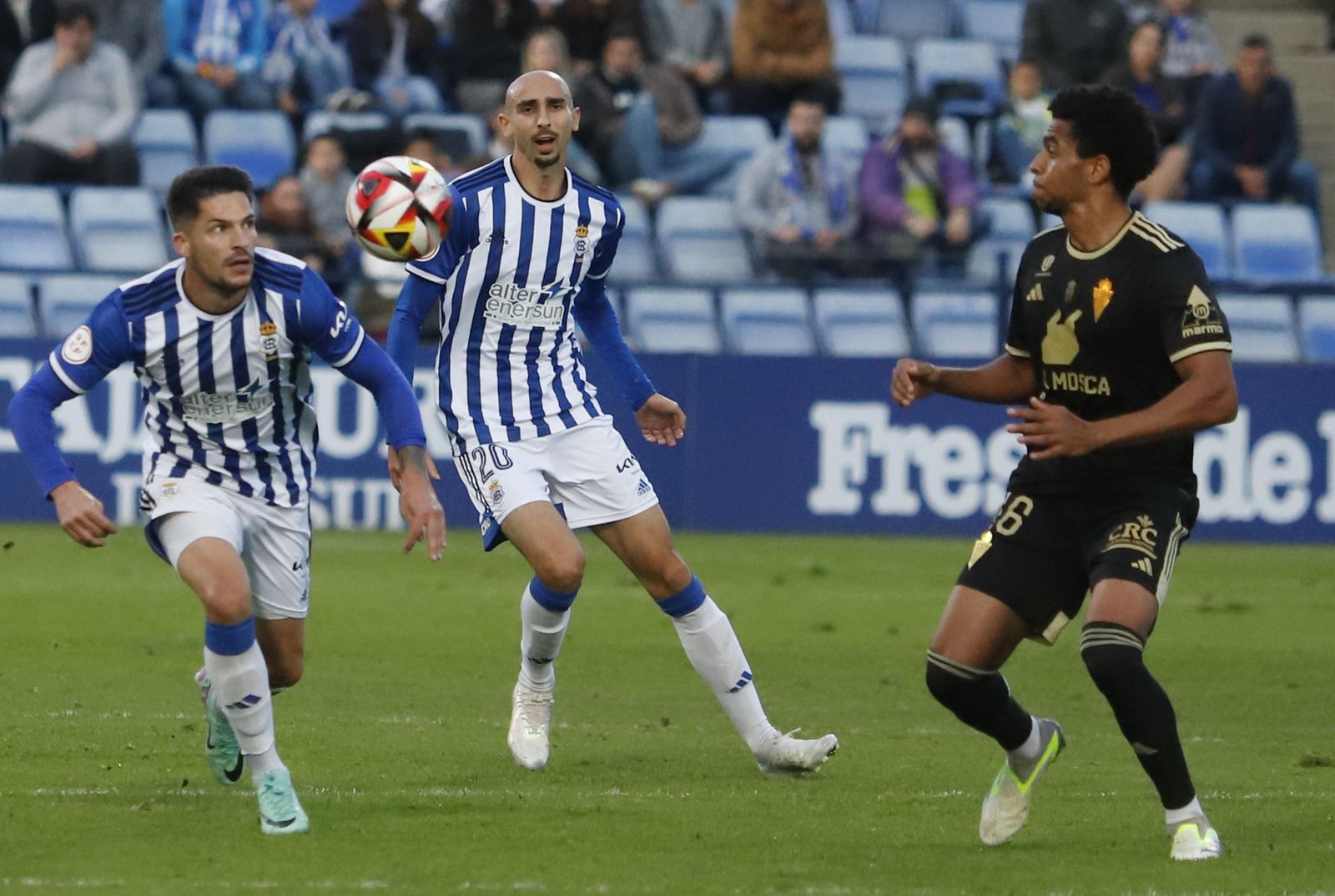 Imágenes del encuentro entre el Recreativo de Huelva y el Real Murcia