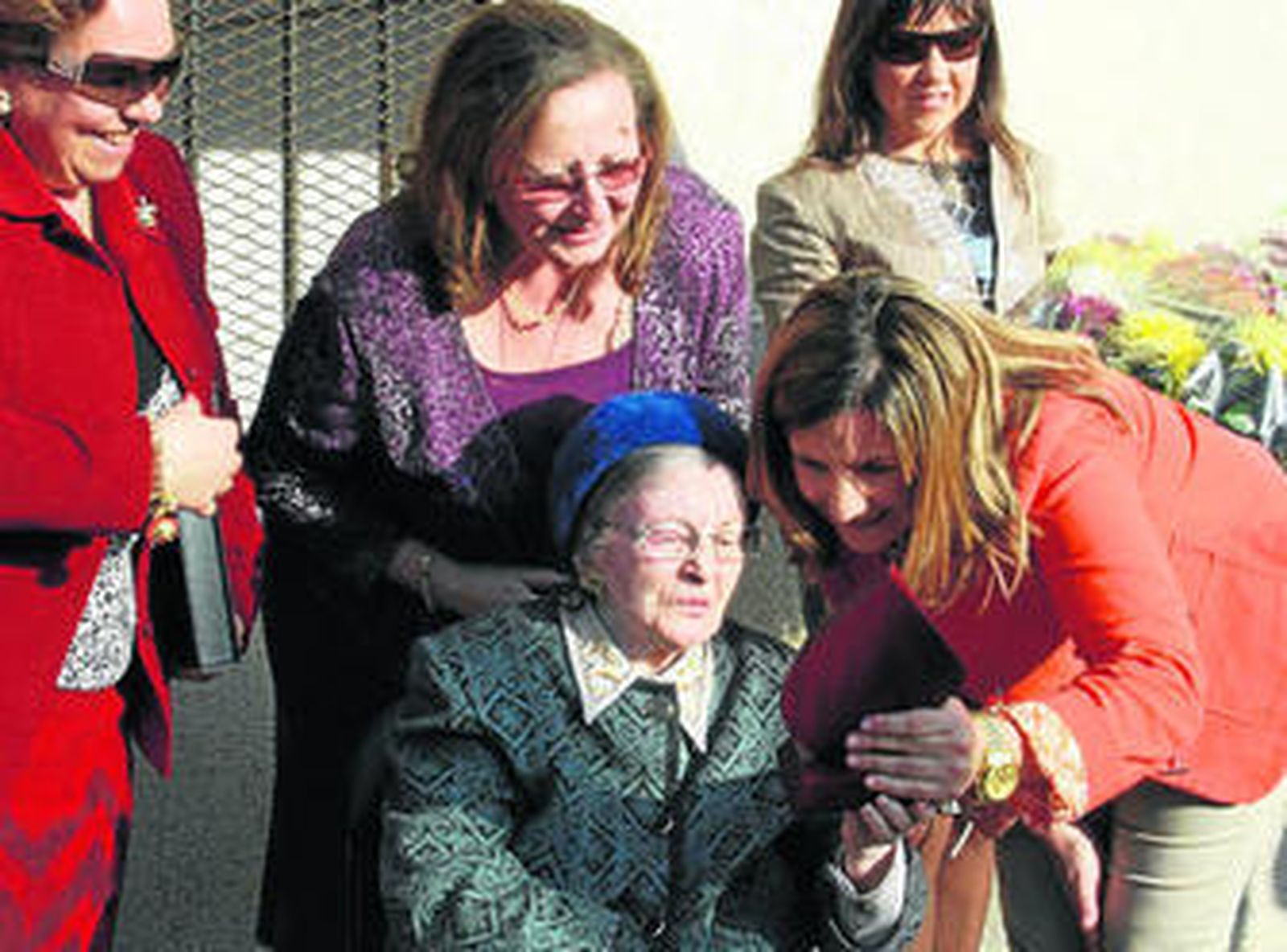 La catedrática de Lengua y Literatura María García Guerrero, en un momento del homenaje.