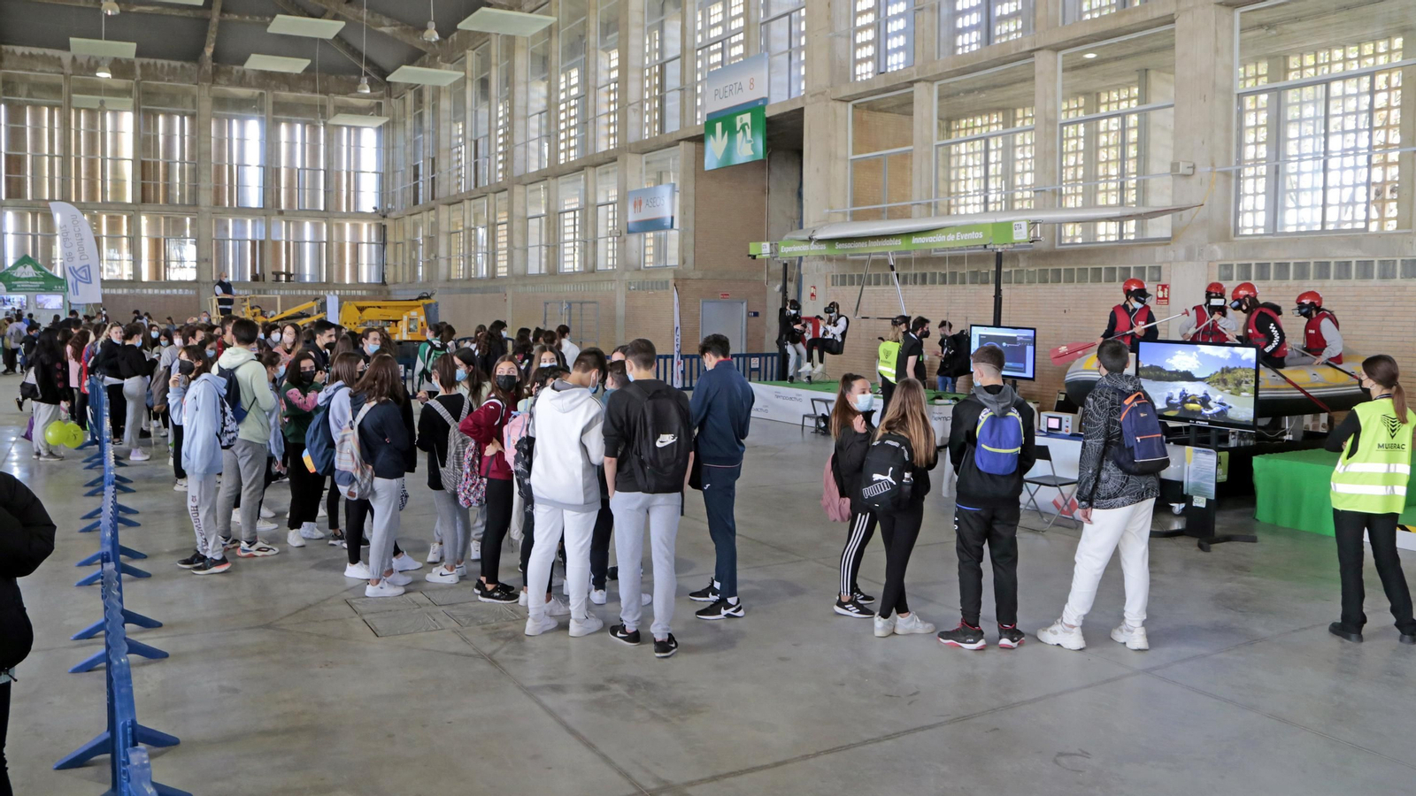 Primer día de la feria del Deporte y Vida Sana en IFECA