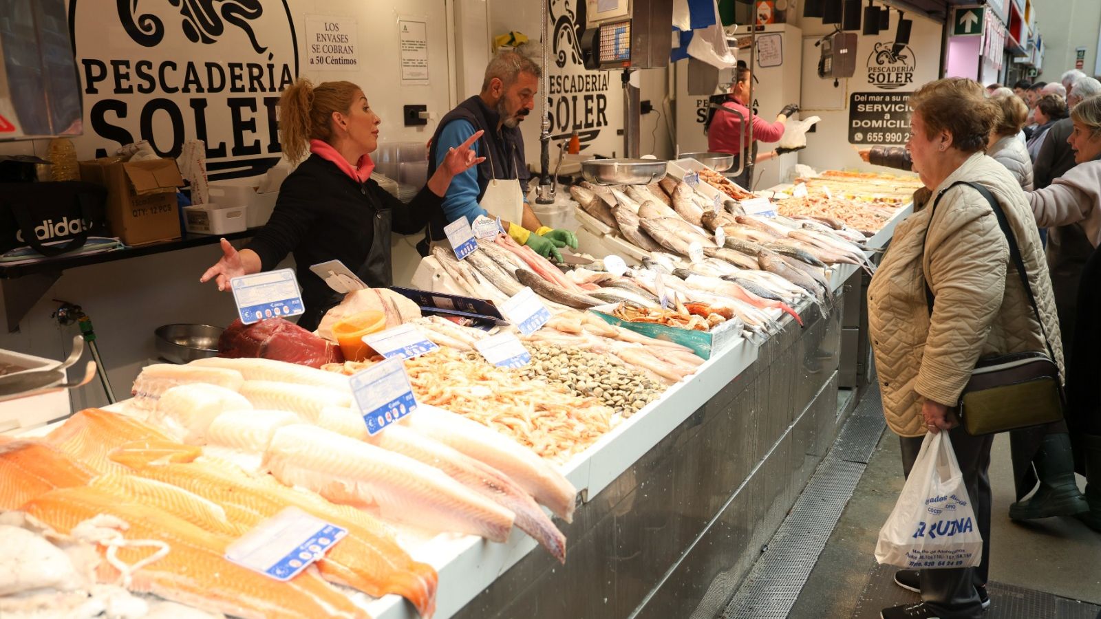 Pescadería Soler en el Mercado de Atarazanas.