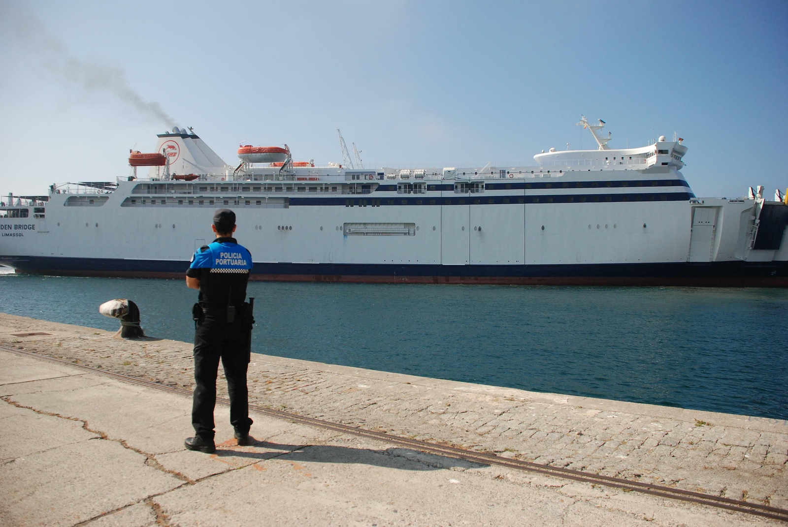 El Puerto de Motril reclama que la línea con Melilla sea considerada de interés público.