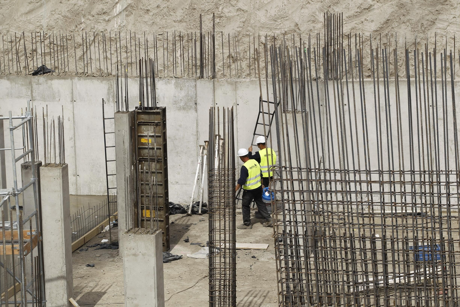 Fotogalería coronavirus a pie de obra en Almería