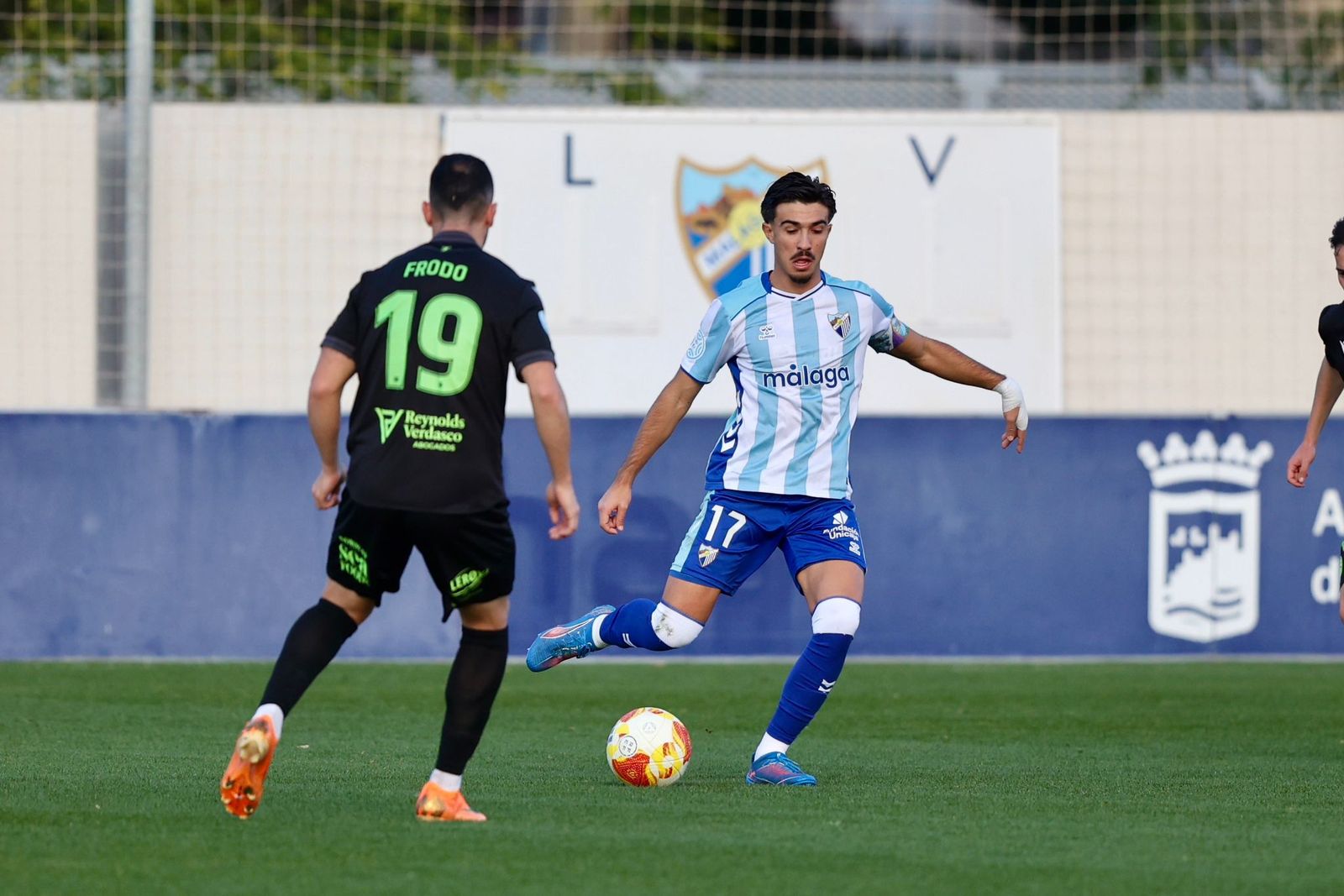 El Atlético Malagueño se abona a la épica para vencer al CD Extremadura