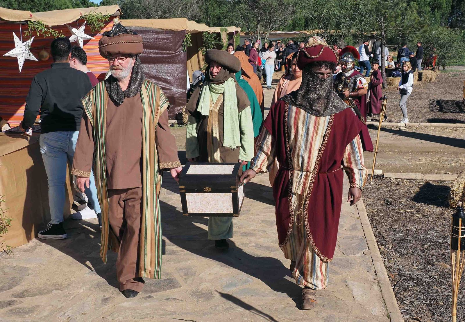 Las mejores imágenes de la recreación en Tharsis de la llegada del oro que llevarán los Reyes Magos a Belén