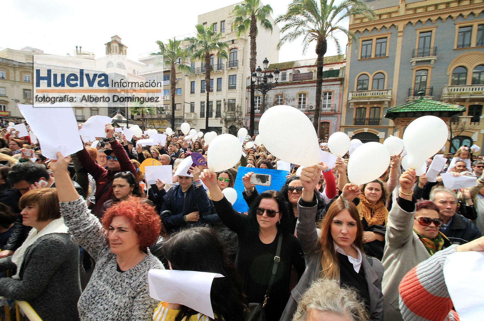 Imágenes de la manifestación contra la derogación de la prisión permanente revisable celebrada en Huelva