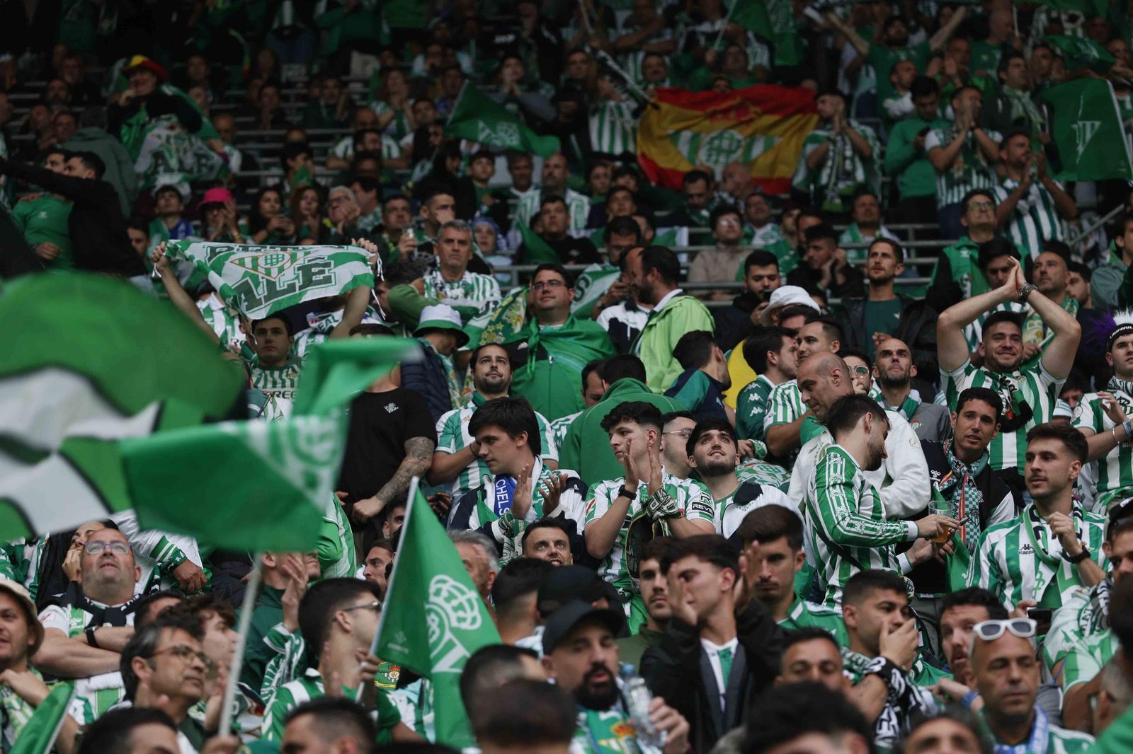 La afición del Betis en la final de la Conference League