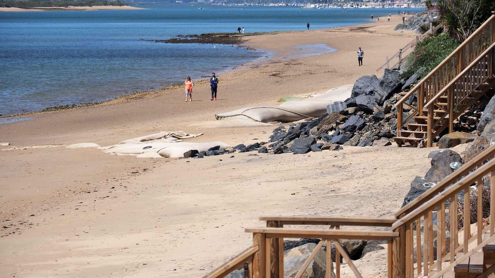 La falta de arena y los efectos de los temporales y de la dinámica litoral, son visibles en El Portil