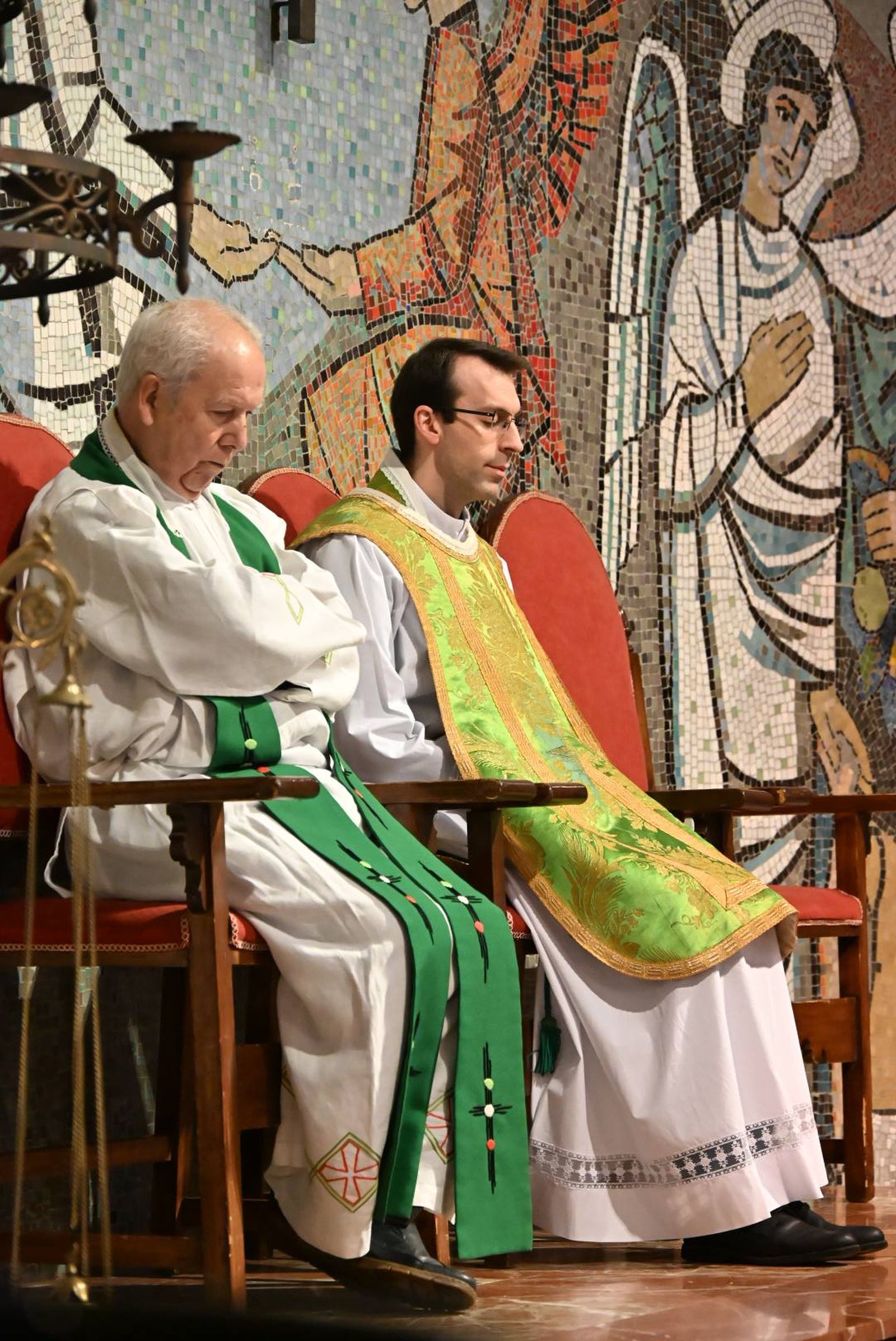 Las imágenes del homenaje de Villa del Río a su párroco emérito, Manuel Tirado Fernández