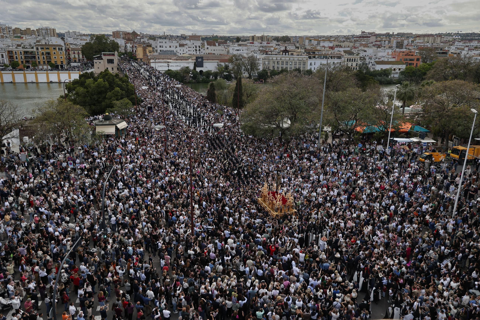 La Hermandad del Cachorro en la Semana Santa de Sevilla 2025