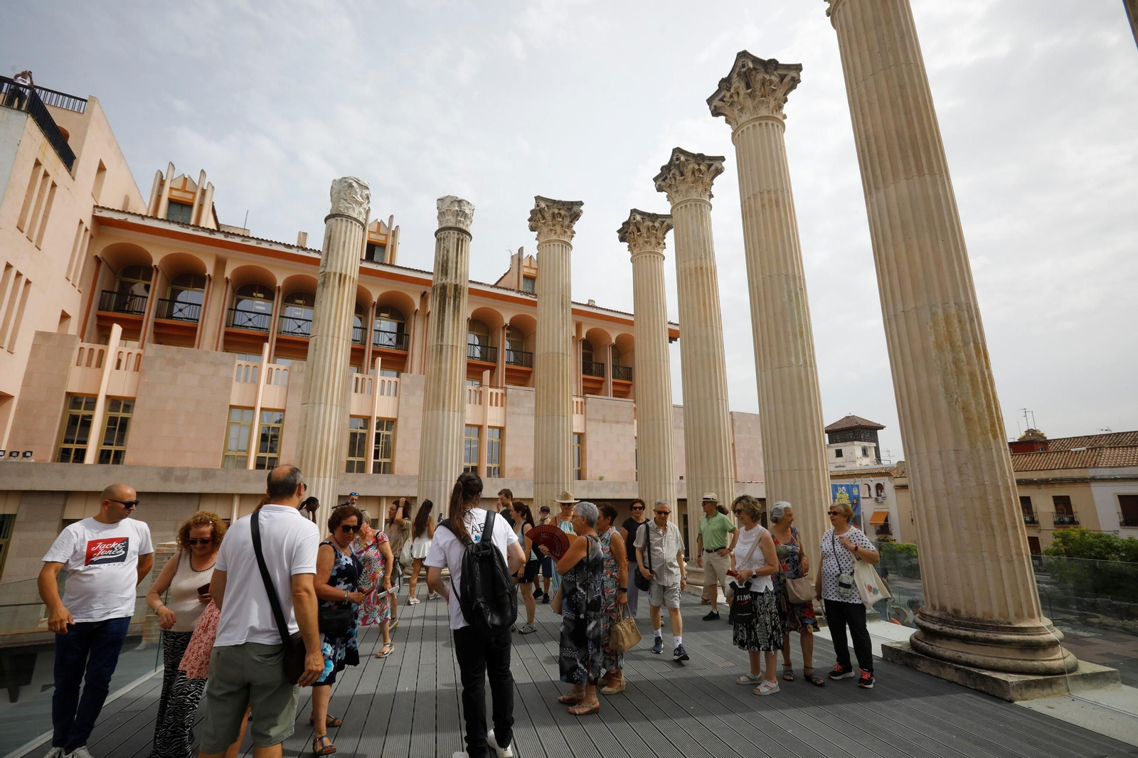 El primer día de visitas al Templo Romano, en imágenes