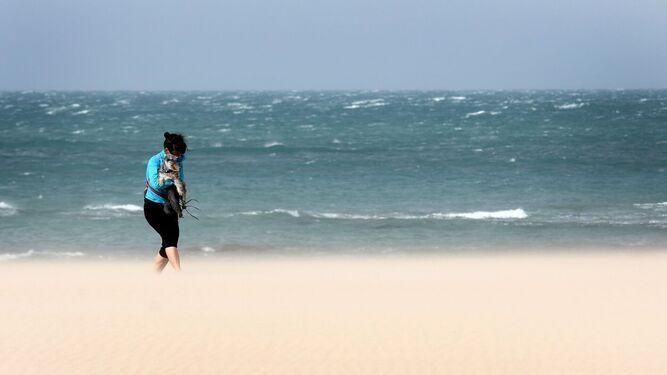Aemet activa el aviso amarillo por levante el viernes: espera rachas de hasta 80 km/h