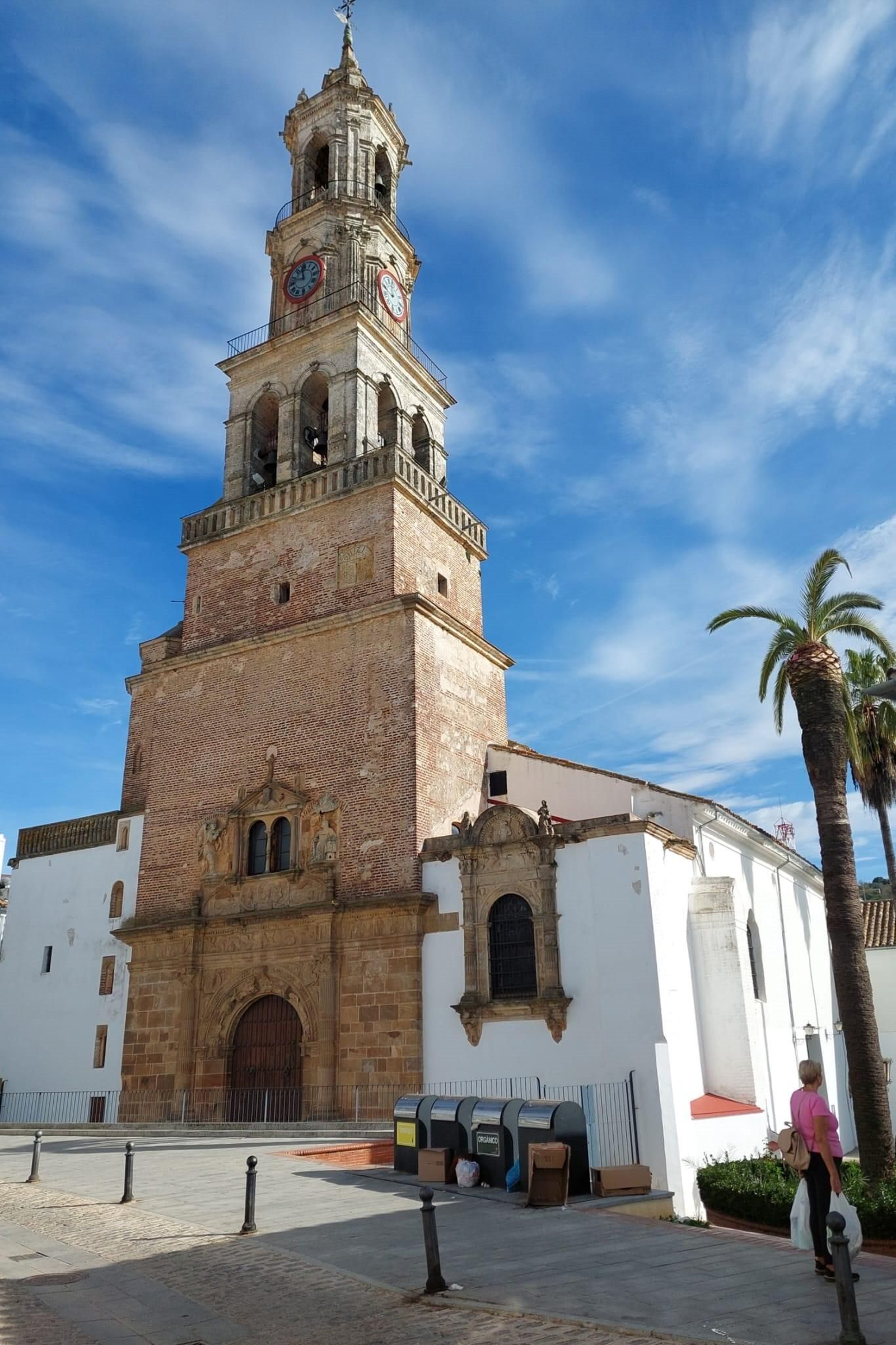 Parroquia de la Encarnación de Constantina, donde fue párroco el cura asesinado.