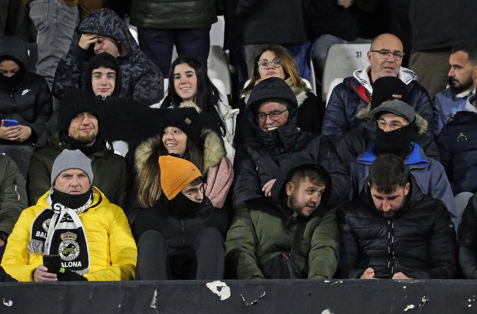 Fotos de la afición en el estadio municipal de La Línea