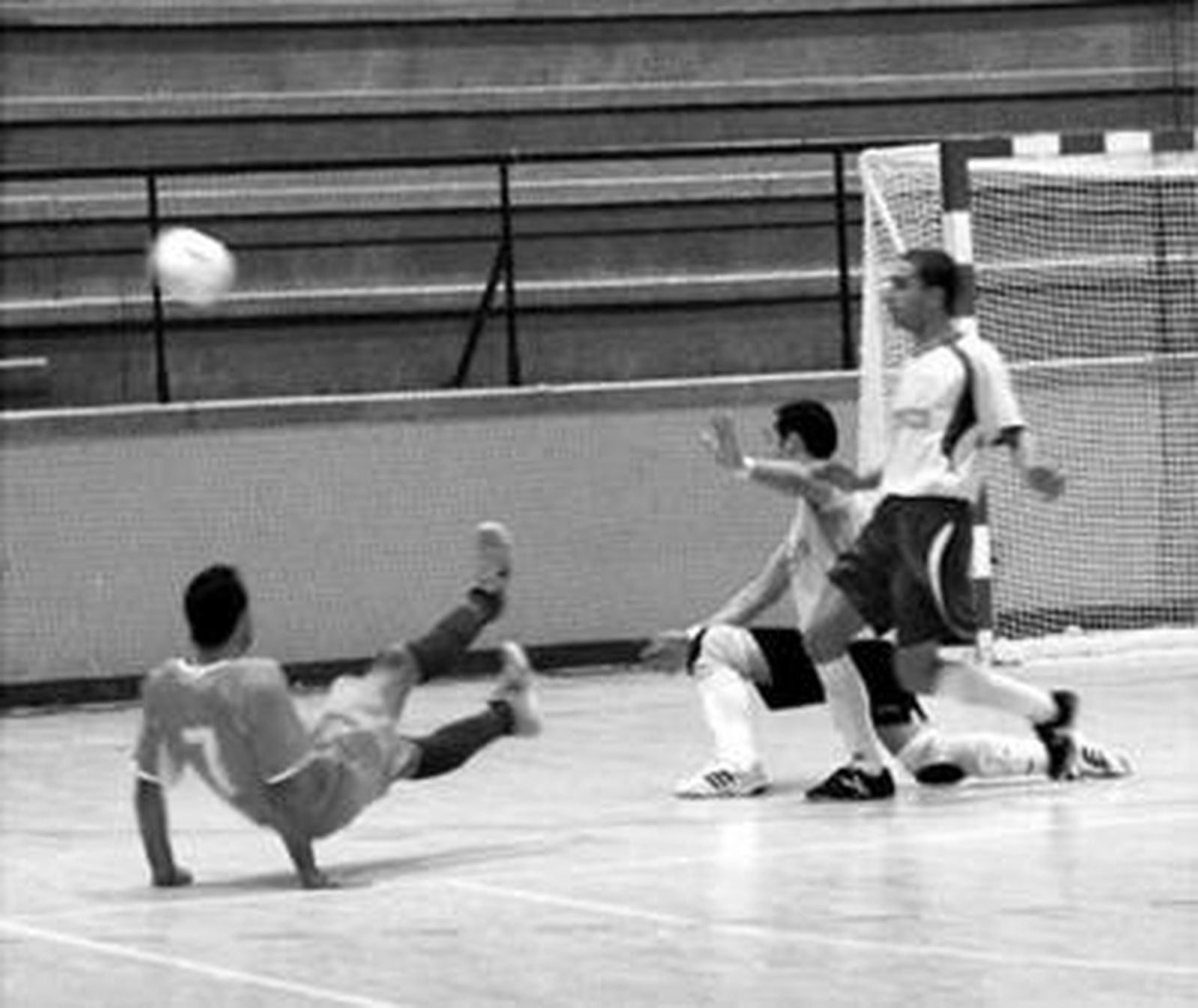 El equipo sénior continúa su racha imparable y se deshizo con facilidad del Don Bosco jerezano.