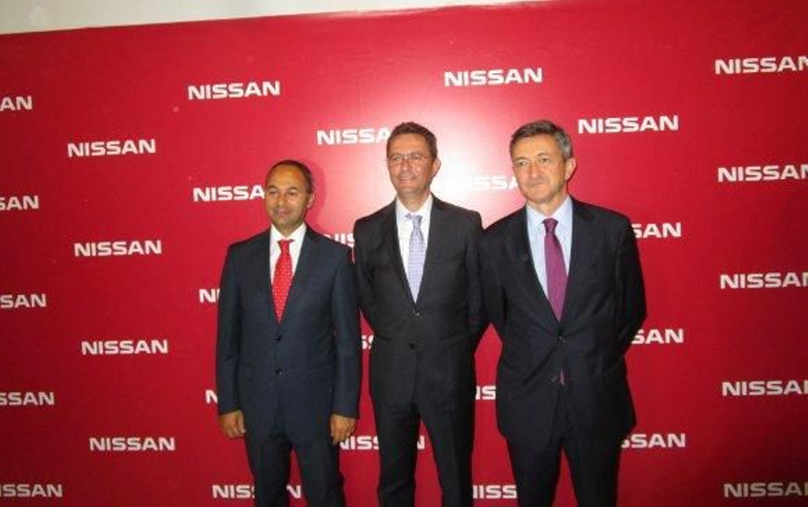 Marco Toro, Antonio Jesús  Gil y Carlos de la Torre, tras la inauguración.

Foto: Ignacio Casas de Ciria