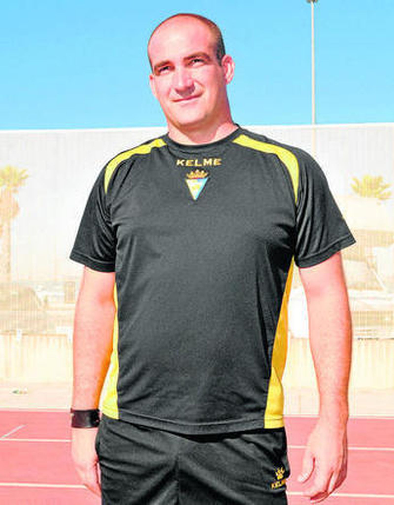 Nicolás Sánchez, cuando entrenaba al Balón juvenil.